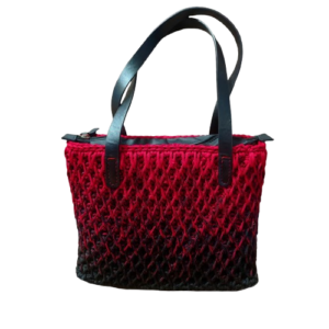 Amora horgolt designer oldaltáska